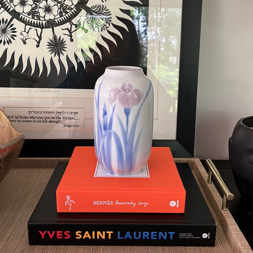 Vintage Fukagawa Iris Vase